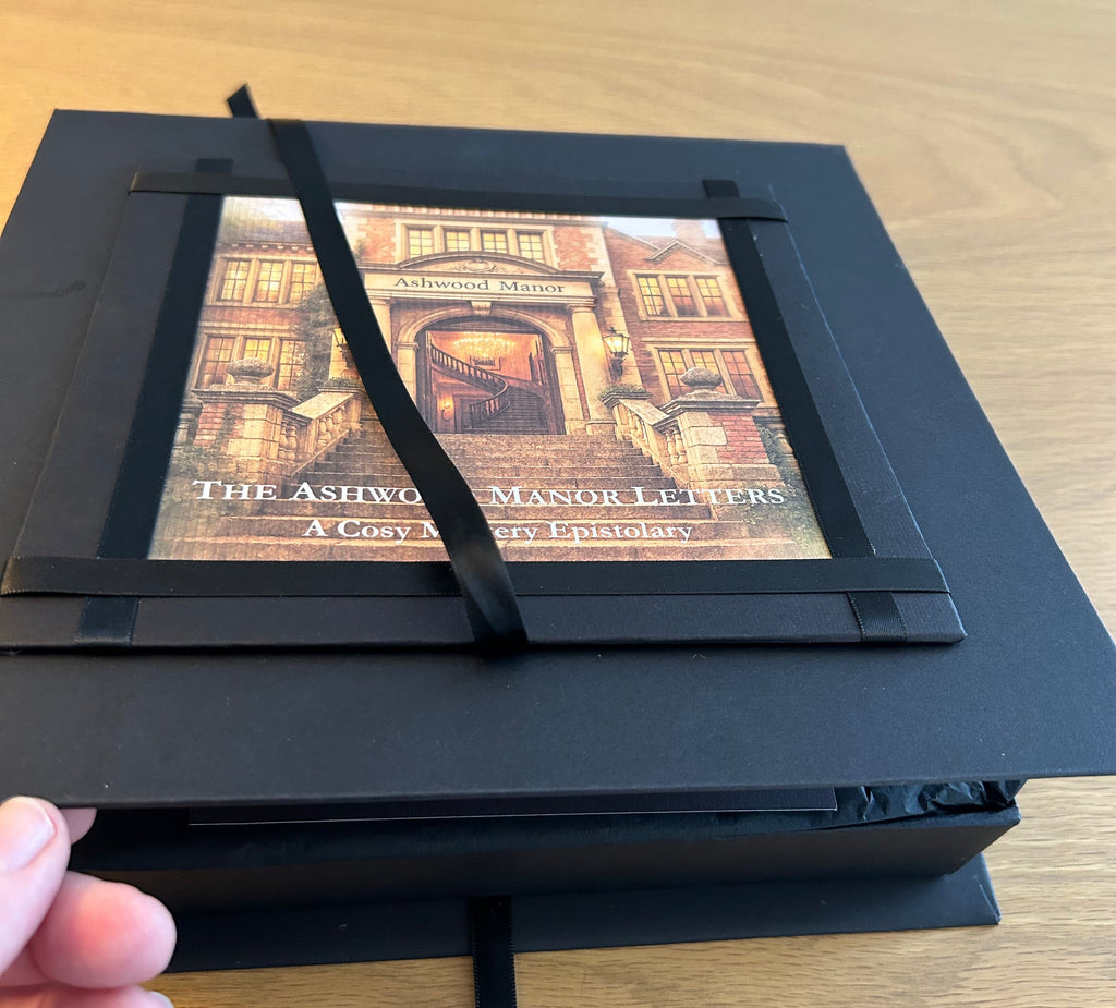 An unboxing we allow you to discover at your own pace.